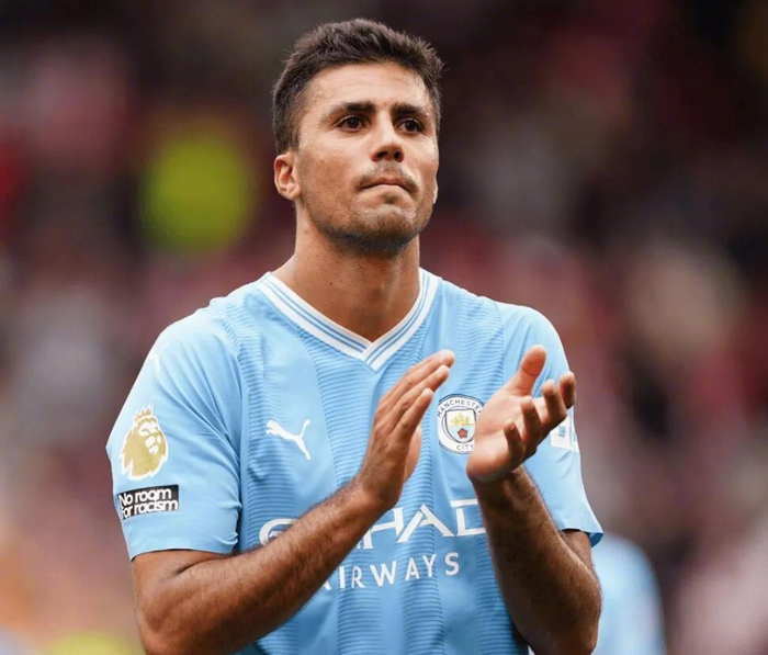 开云下载-罗马诺曝皇马有意罗德里，球员未来取决于个人决定|曼城|罗德里戈·埃尔南德斯·卡斯坎特|罗德里-塔林|皇家马德里|播客_新浪体育_新浪新闻